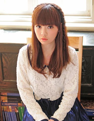 圆脸肉肉的女生扎什么发型,瓜子脸短头发夏天可以怎么扎头发