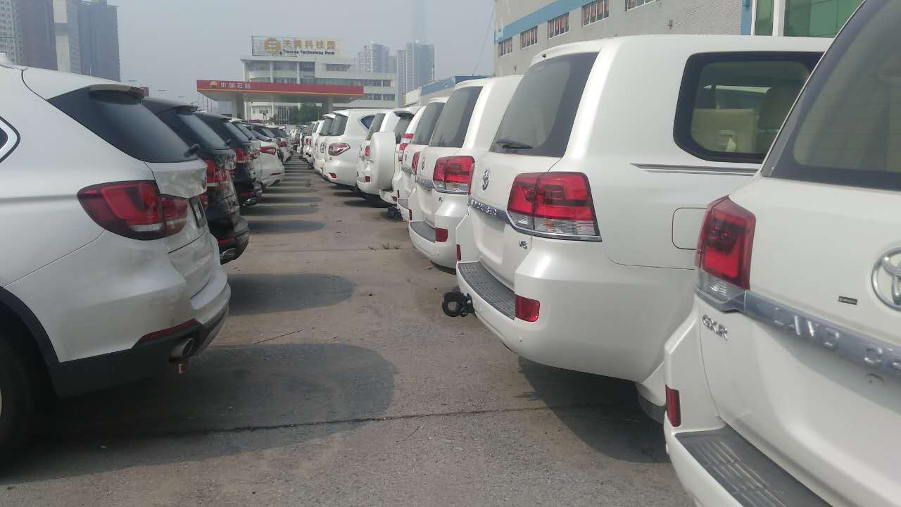 17年奔驰gle400中规和美规车的区别,美规车和中规车外观区别