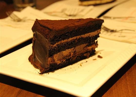 鼓起勇气踏入“武汉天地”剪头发，没想到却被“搞”大了肚子……