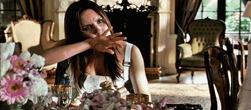 鼓起勇气踏入“武汉天地”剪头发，没想到却被“搞”大了肚子……