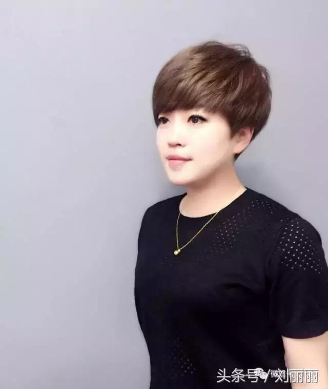 今年流行的发型中发,今年流行新式发型