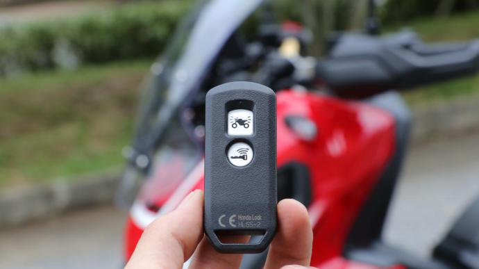 灏忎笝娴嬭瘎xcr300,灏忎笝璇勬祴宸濆磶ninja400