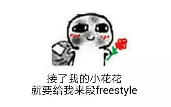 要不是腰软，怎么能把腿的劈这么开？