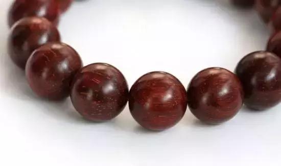 小叶紫檀盆栽做手串,家里能放小叶紫檀盆景吗