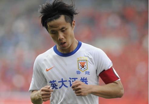 鲁能足球高中锋战术配合,山东鲁能战术揭秘