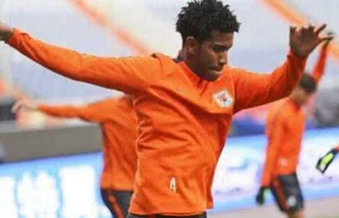 鲁能足球高中锋战术配合,山东鲁能战术揭秘