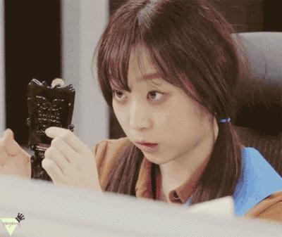 眼霜挑肤质吗,眼霜涂不对再贵也是白搭