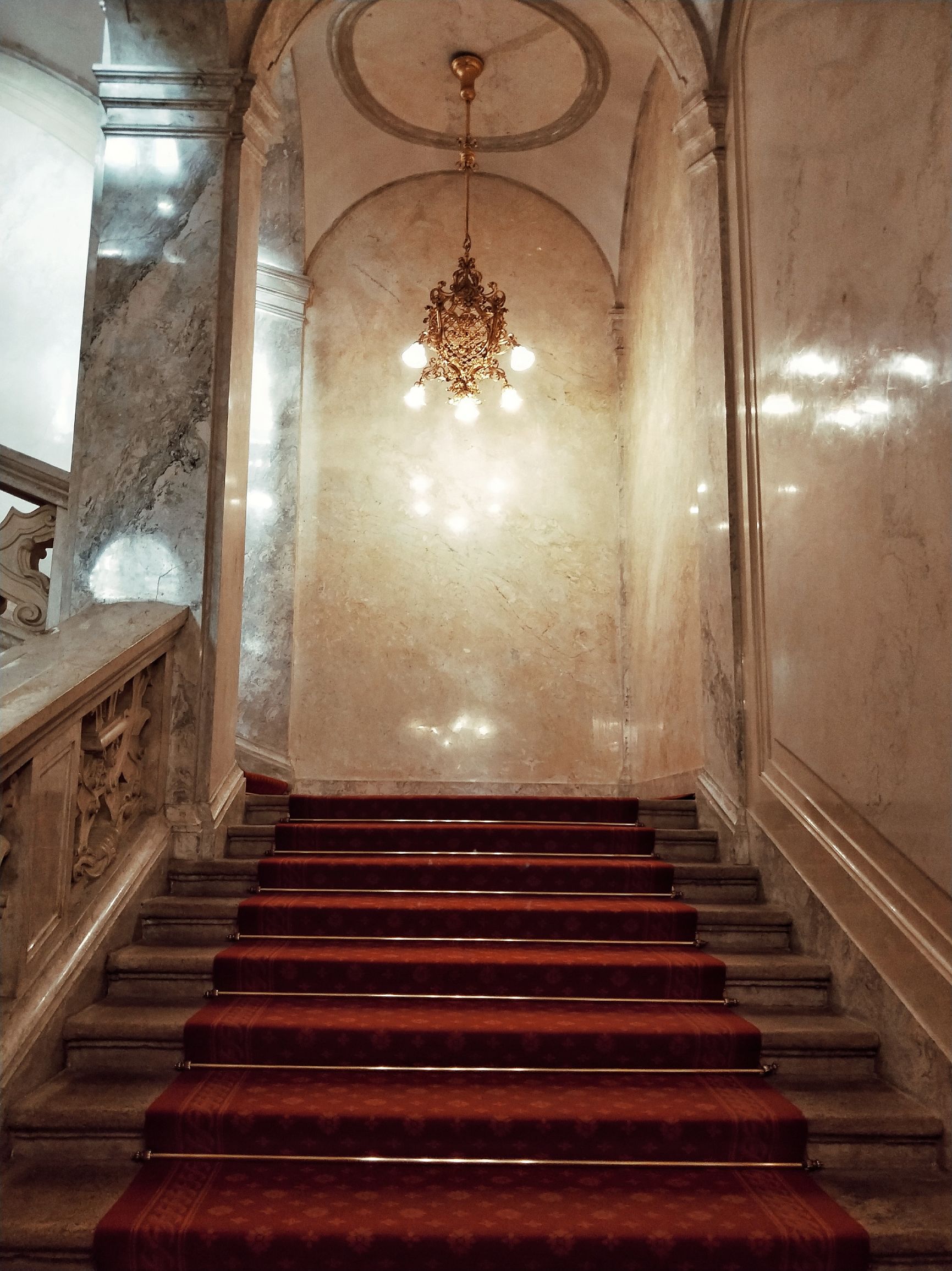 旅游风景手机怎么拍出高级感,旅游产品如何打造爆品