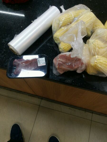 给博美犬怎样自制没有泪痕的狗粮,小博美幼犬自制狗粮