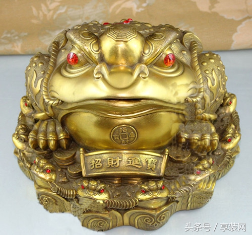 你家有三脚蟾蜍摆件吗?风水作用真的太神奇了!