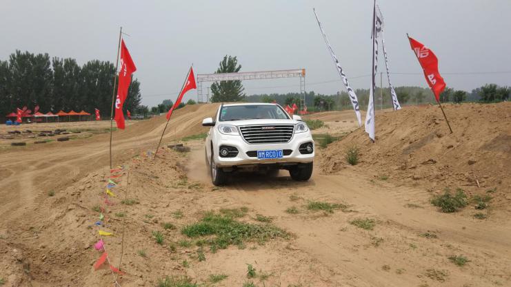 为越野而生的越野车,哈弗h9罗伦士极星版越野视频