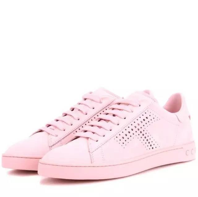 杨幂的最近穿的运动鞋,杨幂穿的薄荷绿运动鞋