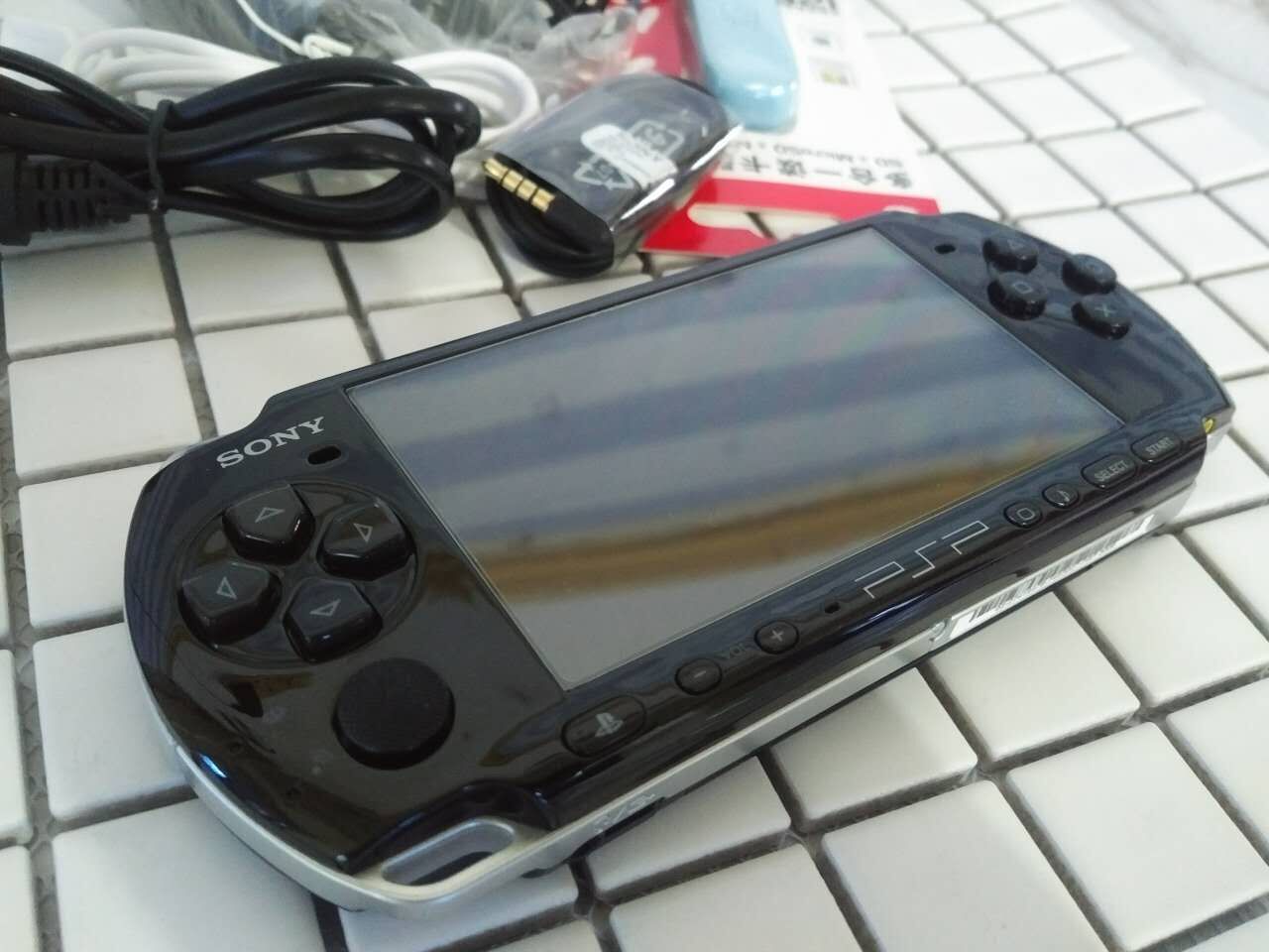 宅文化之我终于愿了儿时的一个愿望，开机PSP3000之土豪版64G内存