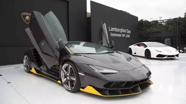 变形金刚5大黄蜂跑车车型,福特变形金刚5