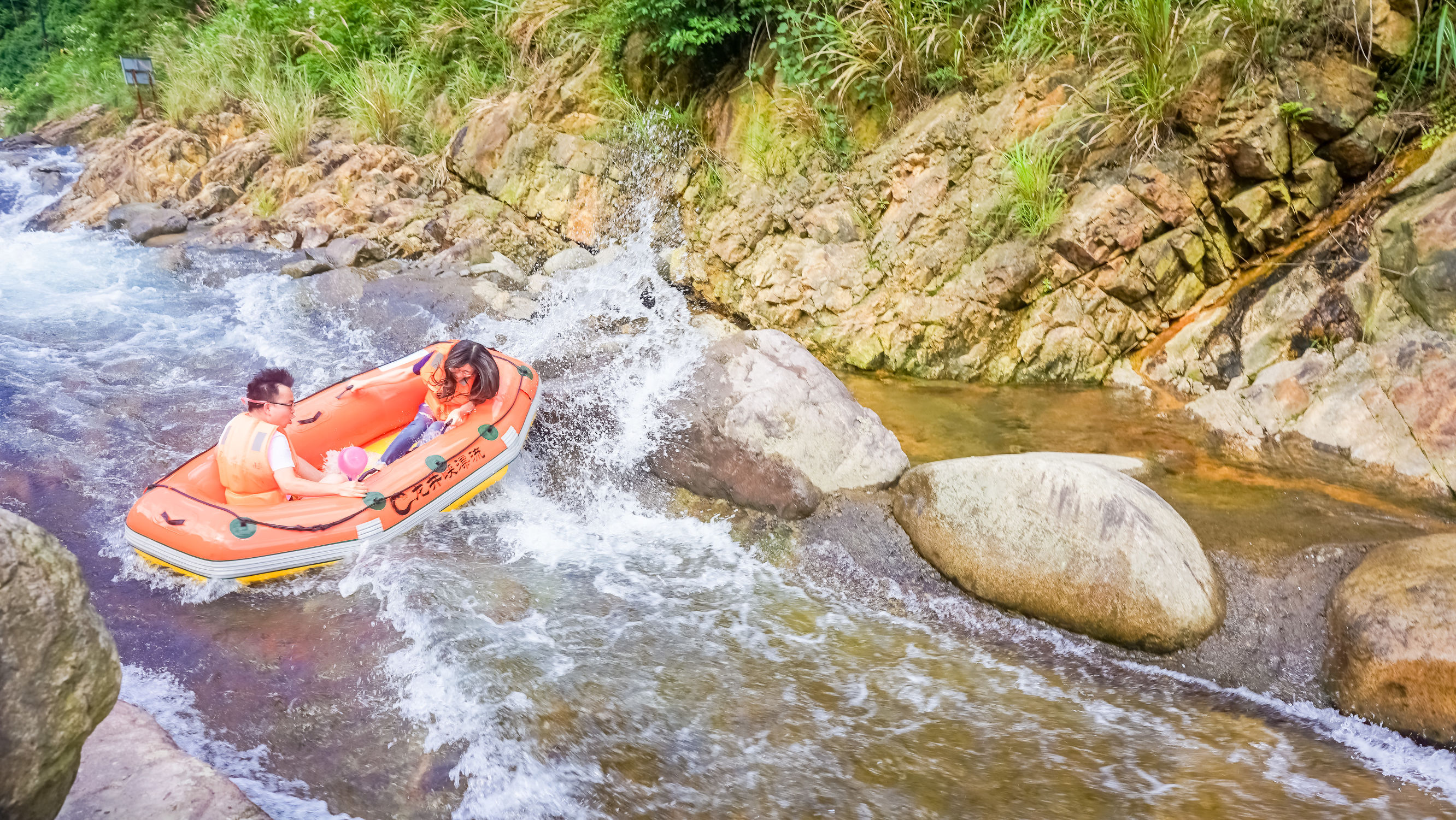 杭州龙井峡漂流,杭州龙井峡漂流多少钱一次