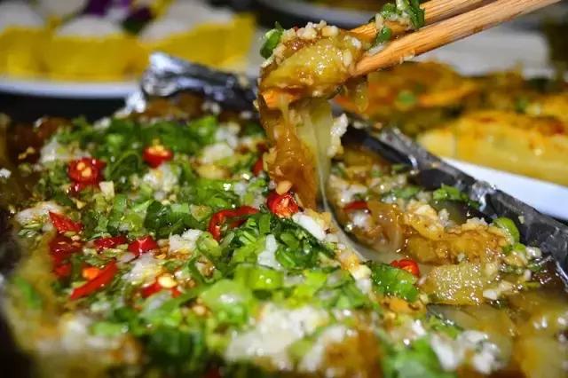 大连黑帮大哥招小弟，烤串江湖够狠你就来