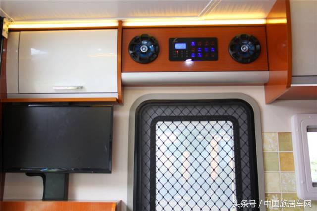 飞神双拓展自动挡c型房车蓝牌,大通房车c型房车价目表