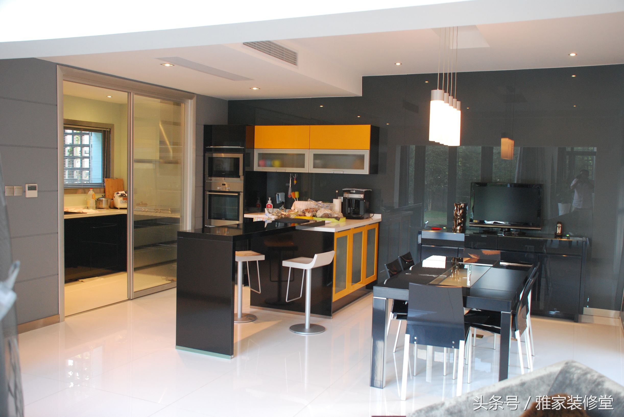 黑白金的极简轻奢风格,复古经典风低调奢华