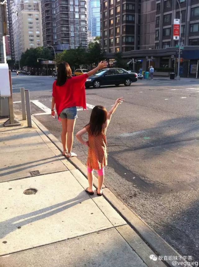 李嫣Style!王菲李亚鹏女儿变身超模05后都出来闯天涯了