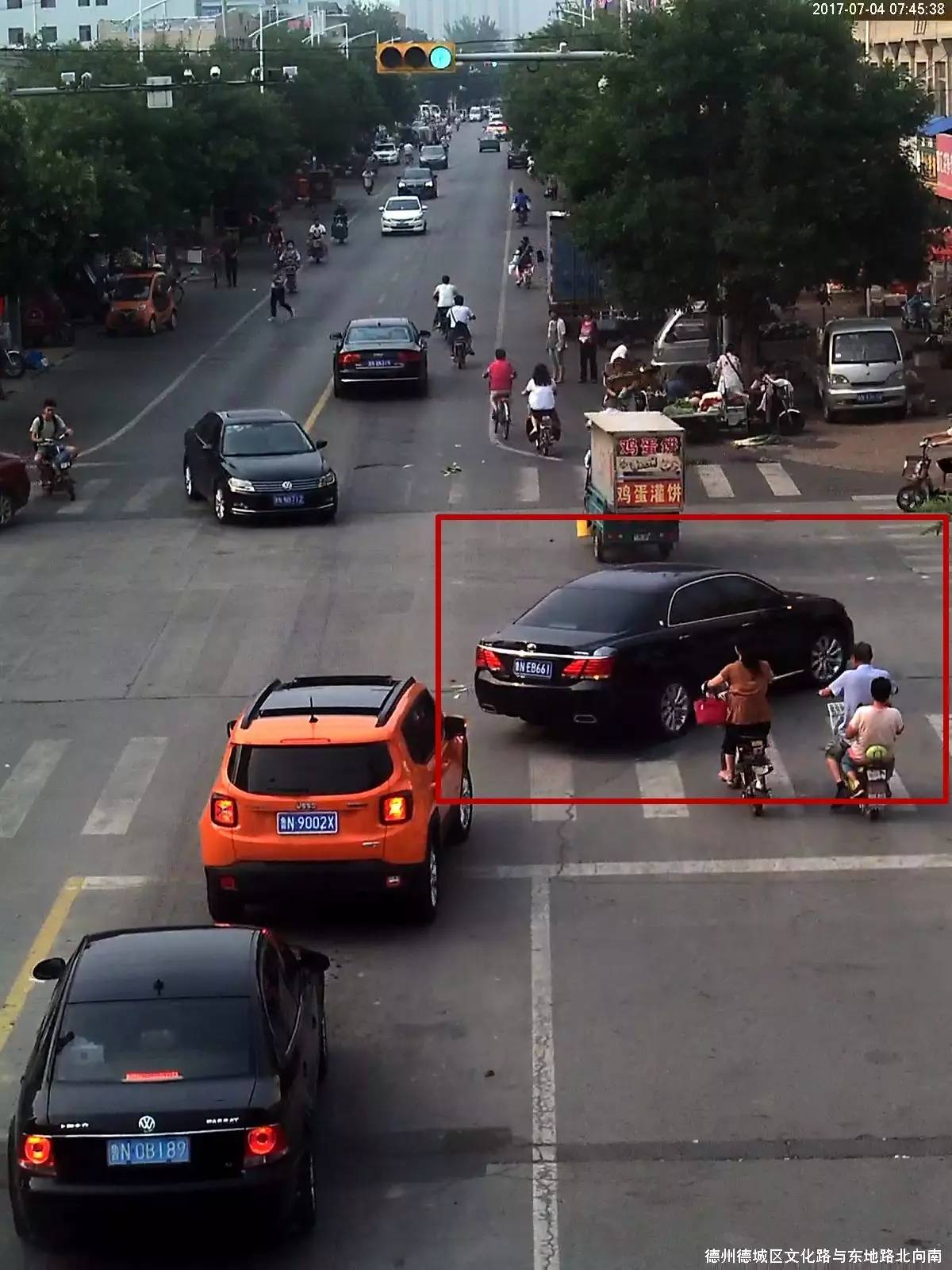 机动车不礼让斑马线将罚款吗,不礼让行人有车挡着看不到