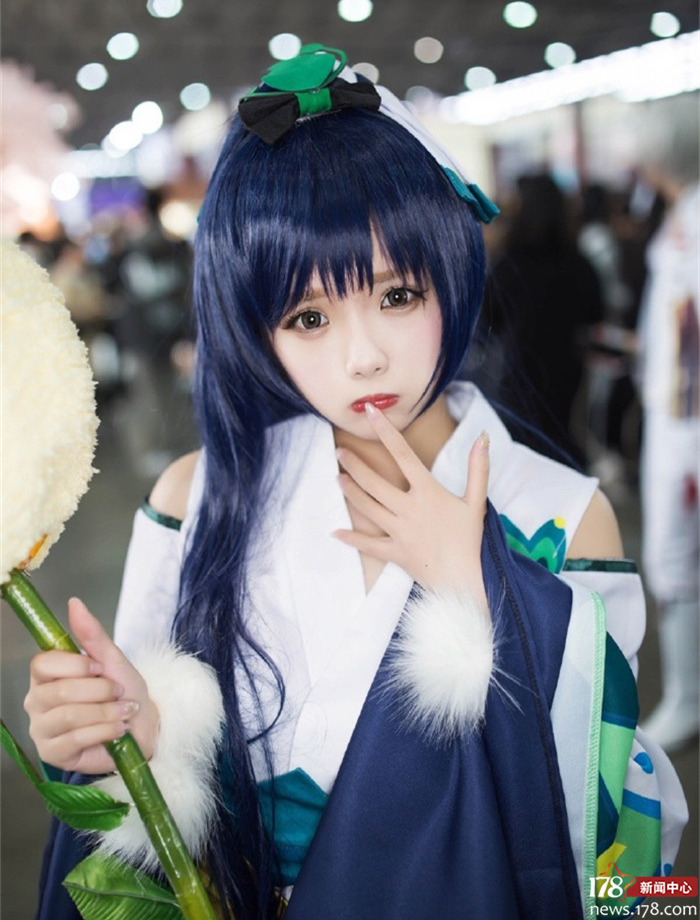 一起扒Showgirl：可爱又迷人的二次元美女小婕酱