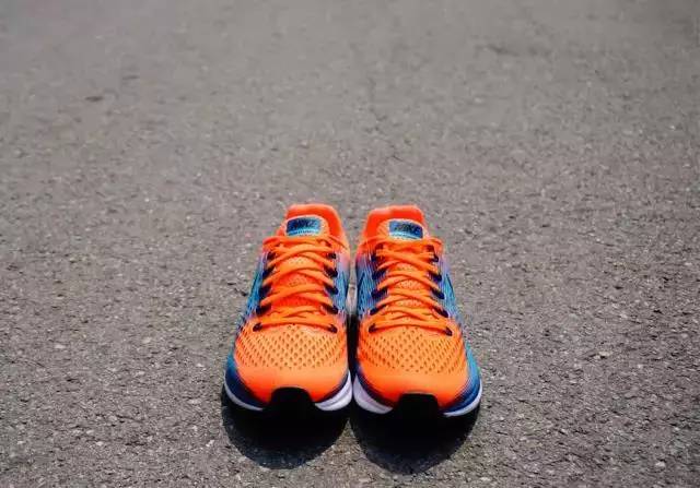 跑鞋测评nikezoompegasus37,耐克飞马34跑鞋讲解