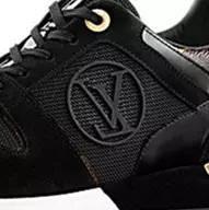 杨幂的最近穿的运动鞋,杨幂穿的薄荷绿运动鞋