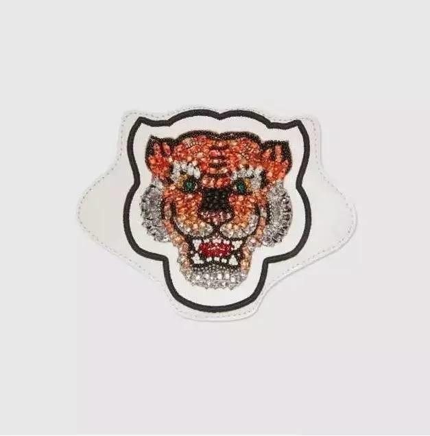 杨幂的最近穿的运动鞋,杨幂穿的薄荷绿运动鞋