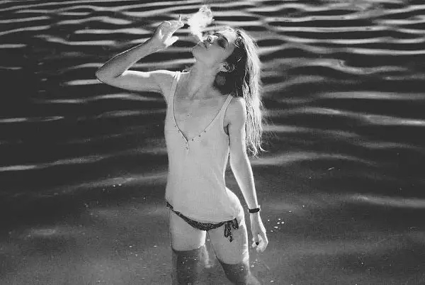 人生难得一见钟情,比一见钟情更可贵的是相伴一生