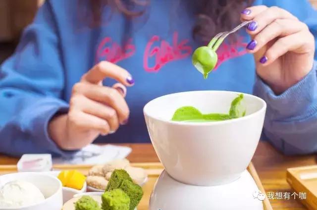 90后男生创业甜品店,2年打造为重庆美女最爱晒朋友圈的聚会场所,电影明星和日本人来偷偷品尝