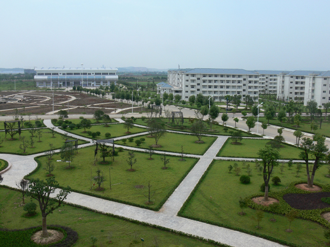 同属省教育厅的安徽师范大学和211安徽大学，哪个学校更加优秀？我更倾向于坐落在芜湖的安徽师范大学