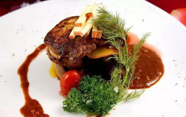 红酒鹅肝是西餐吗,法式鹅肝葡萄酒