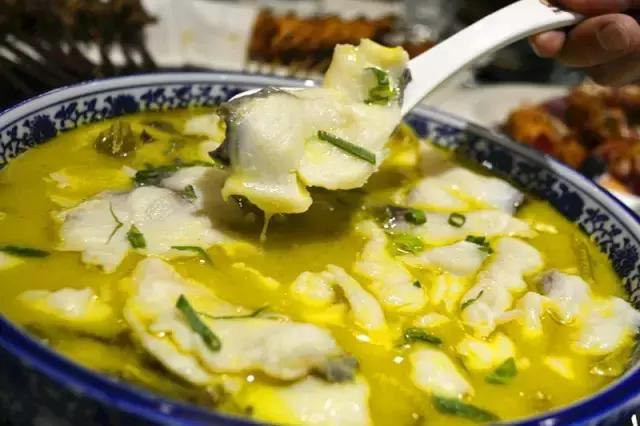 大连黑帮大哥招小弟，烤串江湖够狠你就来