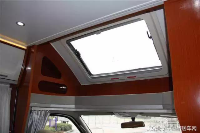 飞神双拓展自动挡c型房车蓝牌,大通房车c型房车价目表