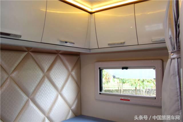 飞神双拓展自动挡c型房车蓝牌,大通房车c型房车价目表