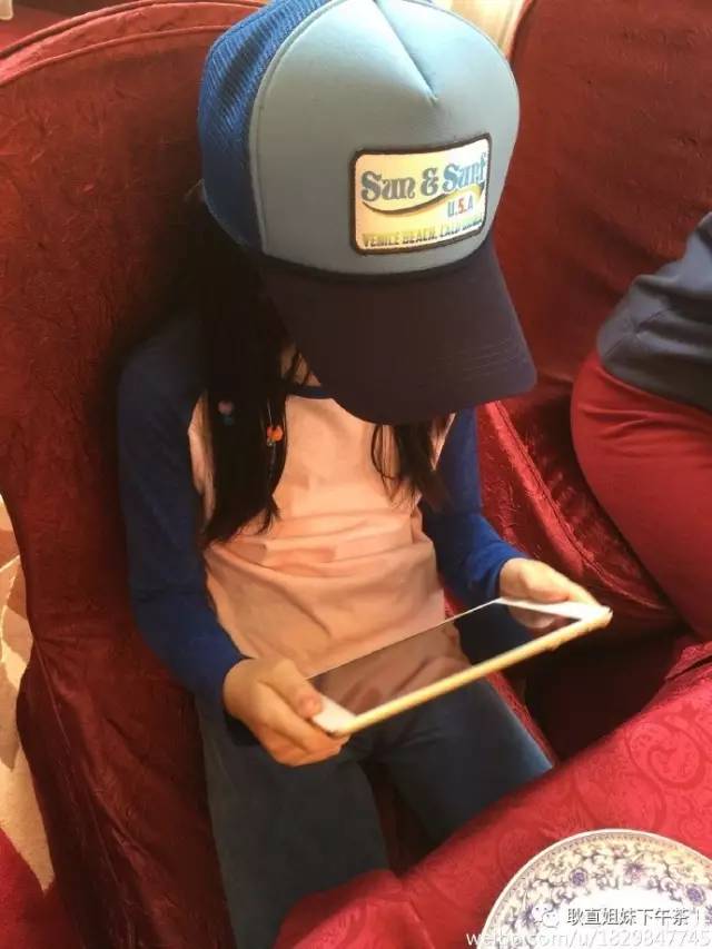 李嫣Style!王菲李亚鹏女儿变身超模05后都出来闯天涯了