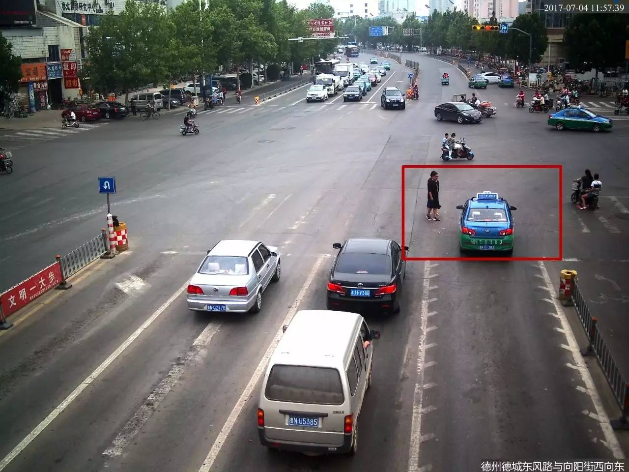 机动车不礼让斑马线将罚款吗,不礼让行人有车挡着看不到