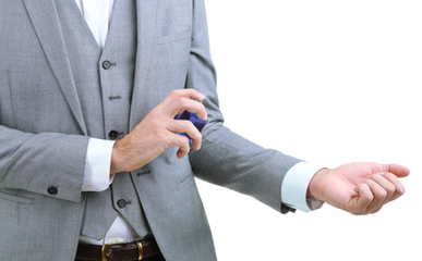 男人喷香水对女人有影响吗,男人该如何来喷香水