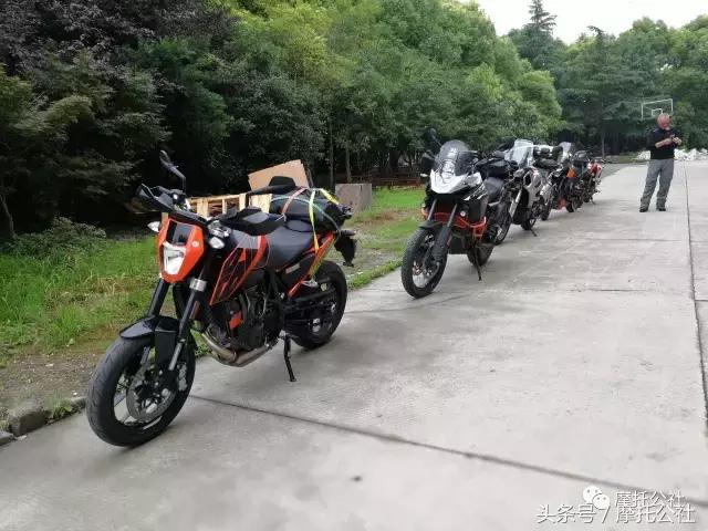 15款ktm690试驾,试驾KTM690Duke