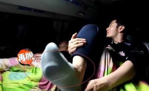 鹿晗踮脚合照,鹿晗踮脚的方法