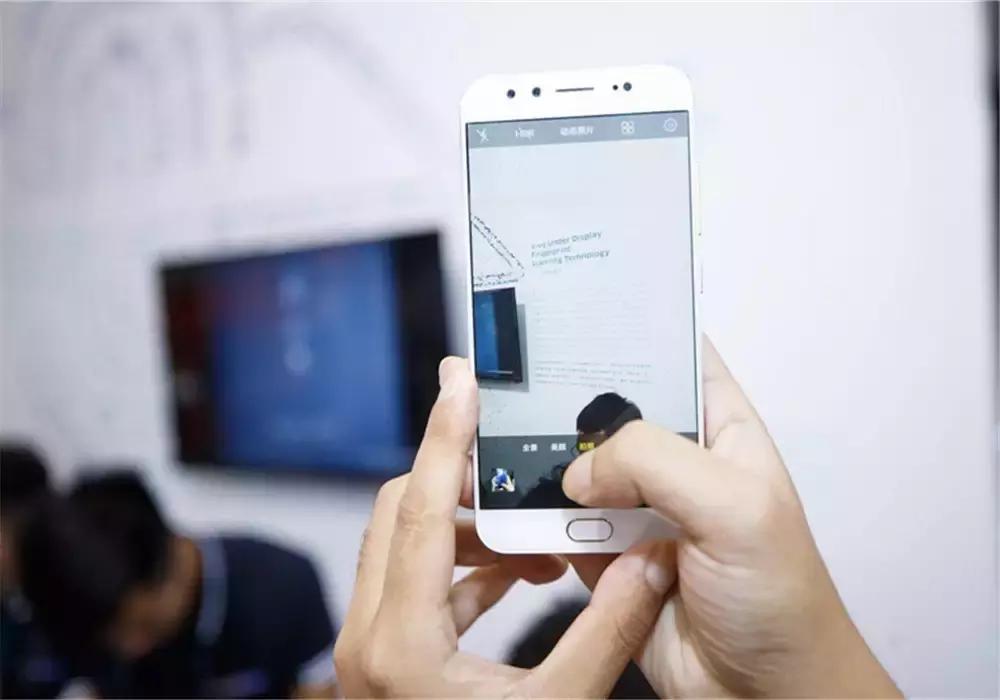 手机一进微信就卡死,手机意外卡死