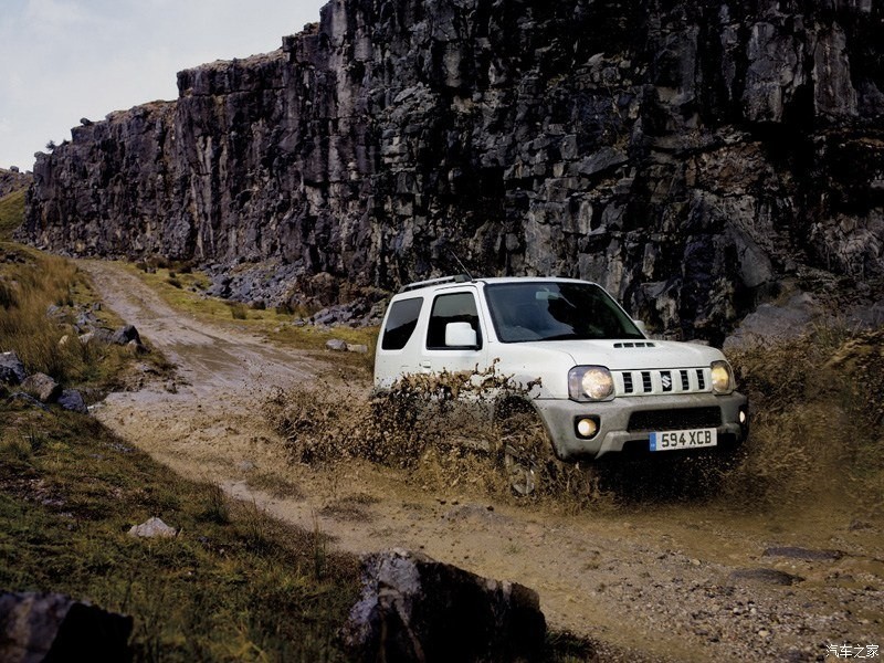 吉姆尼摇身一变奔驰g全时四驱,吉姆尼改奔驰大g多少钱