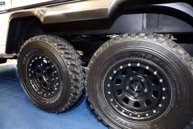 吉姆尼摇身一变奔驰g全时四驱,吉姆尼改奔驰大g多少钱