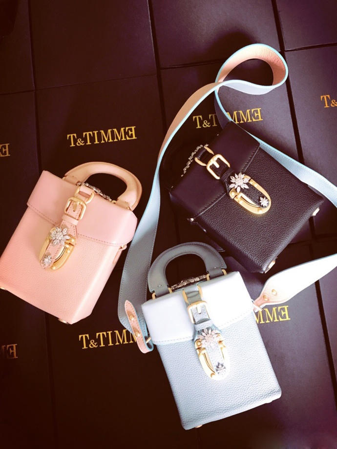 谁劝我都不好使，今夏就爱相机包！