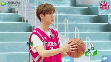 李晨晃倒马布里是什么节目,鹿晗李晨斗牛马布里