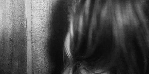 眼霜挑肤质吗,眼霜涂不对再贵也是白搭