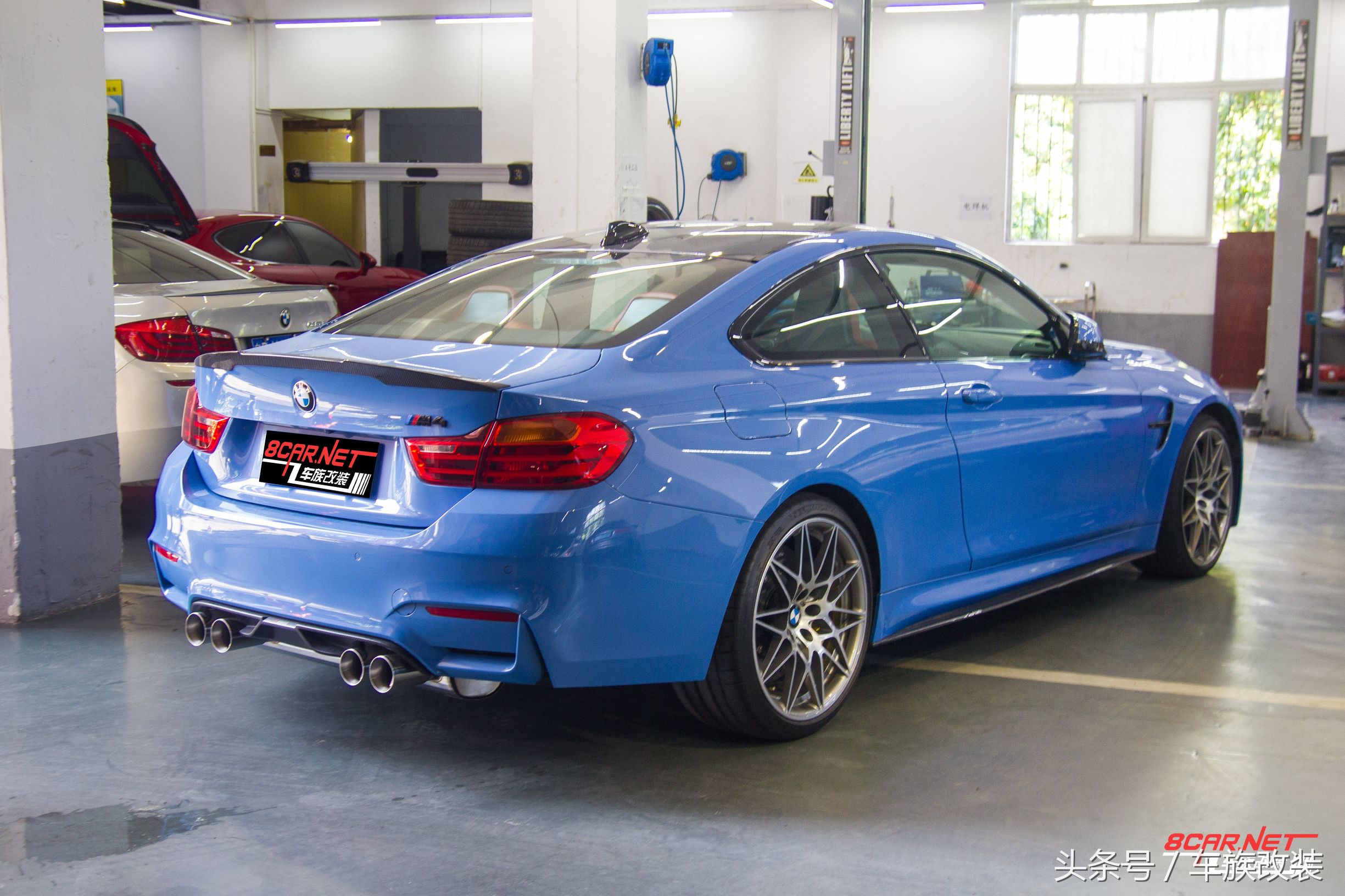 宝马m4雷霆版中出排气,宝马m4中间四出排气