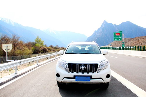 能去新疆和西藏旅行的丰田普拉多,丰田普拉多川藏线租车