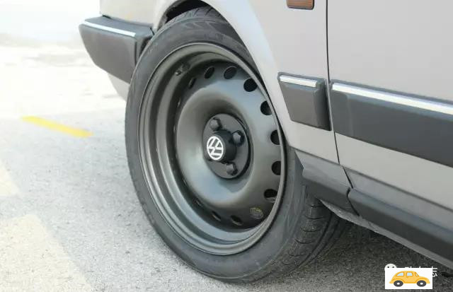 大众桑塔纳汽车修复翻新,大众新桑塔纳修复漆