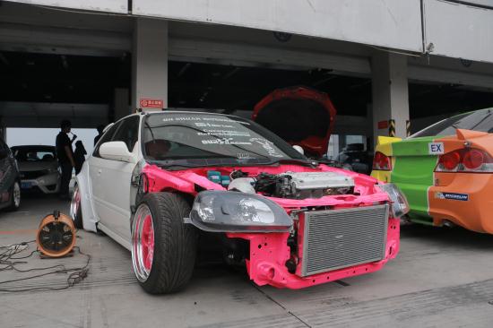 本田思域typer一战封神,本田type-r和普通思域